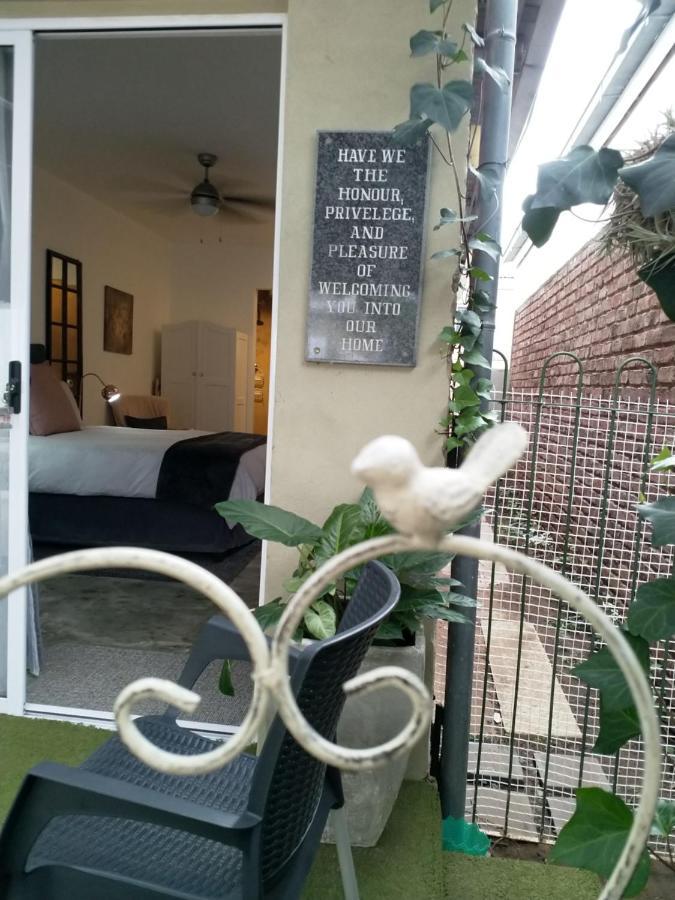 The Oak Treehouse Bnb ควีนส์ทาวน์ ภายนอก รูปภาพ